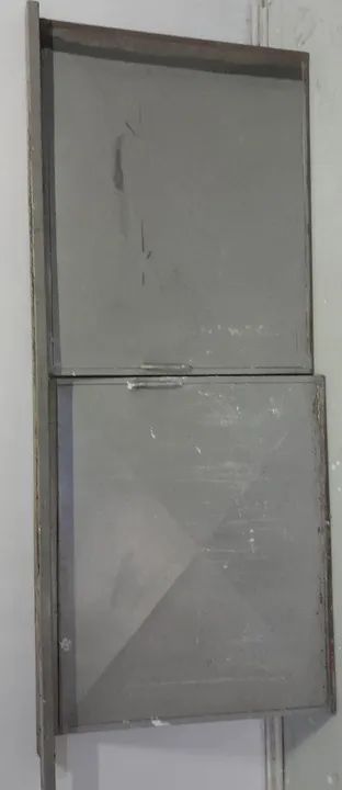 Porta de aço Diamantado duas partes.
