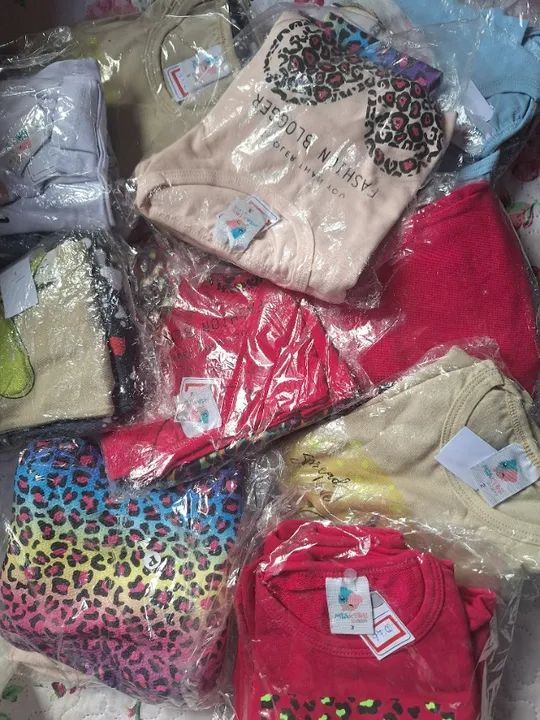 Lote des roupas infantis - Leia o anúncio.