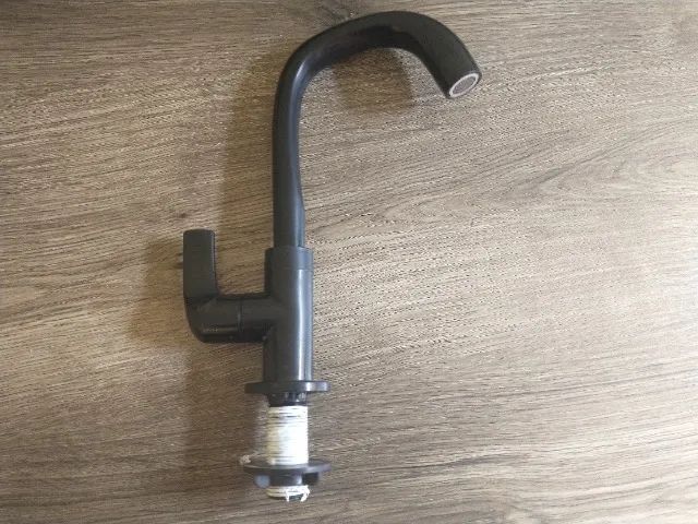 Torneira para banheiro, com bica móvel, de mesa (balcão) - Foto 4