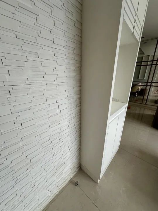 Móvel de madeira para apoio de chaves e decoração  - Foto 3