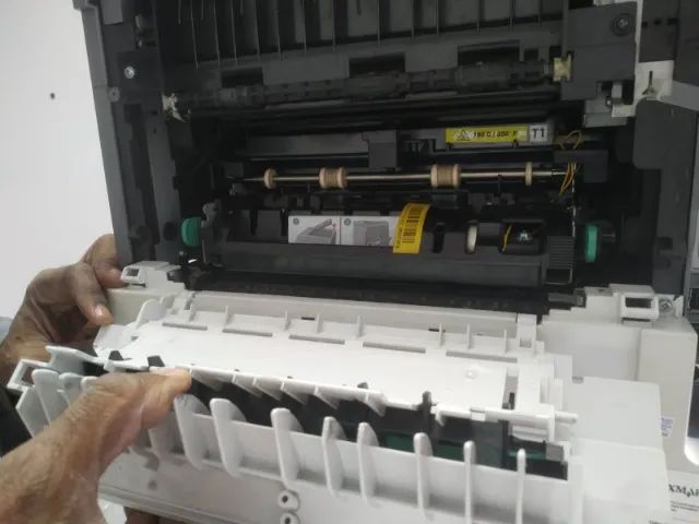 Impressora Laser Lexmark T650 usada para retirada de peças - Foto 3