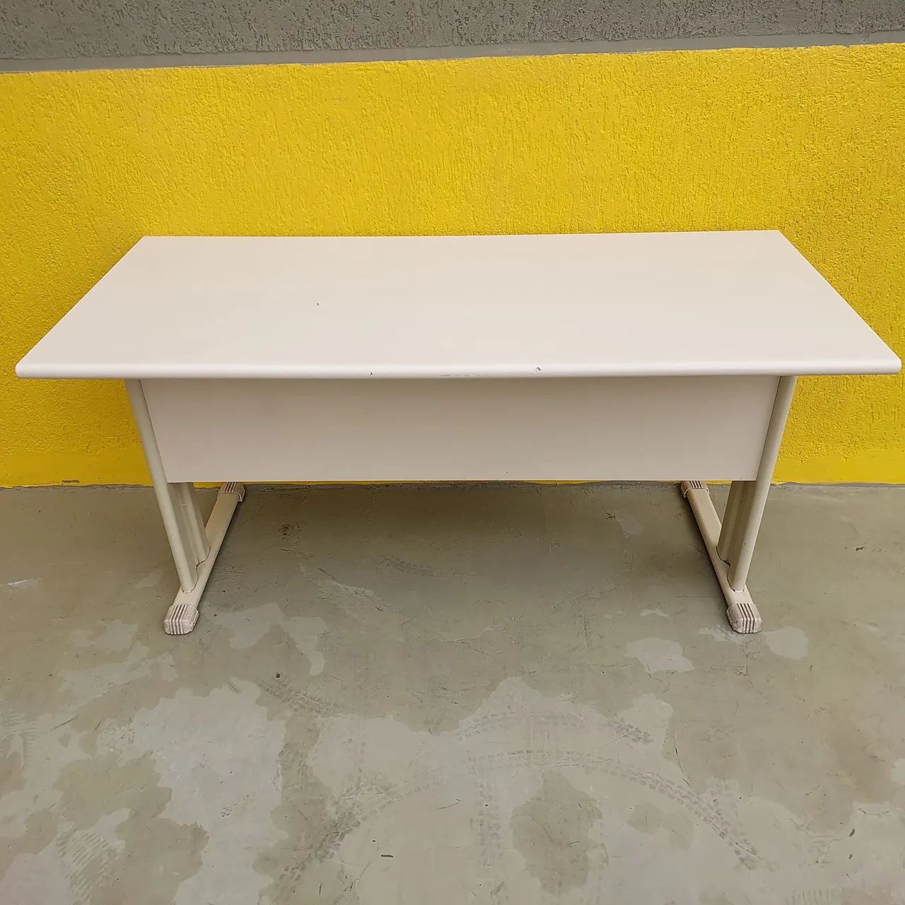 Mesa escritório bege 1.50cm - Foto 4