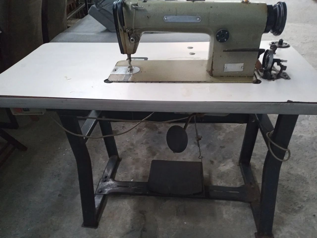 Máquina de costura industrial reta  - Foto 3