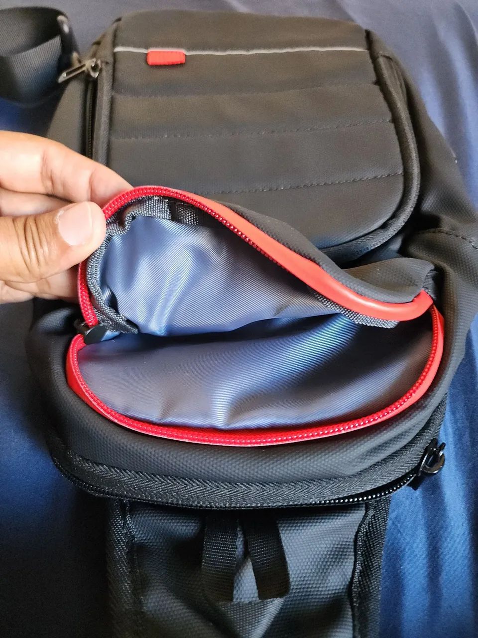 Bolsa transversal de peitoral unisex com USB - Foto 3