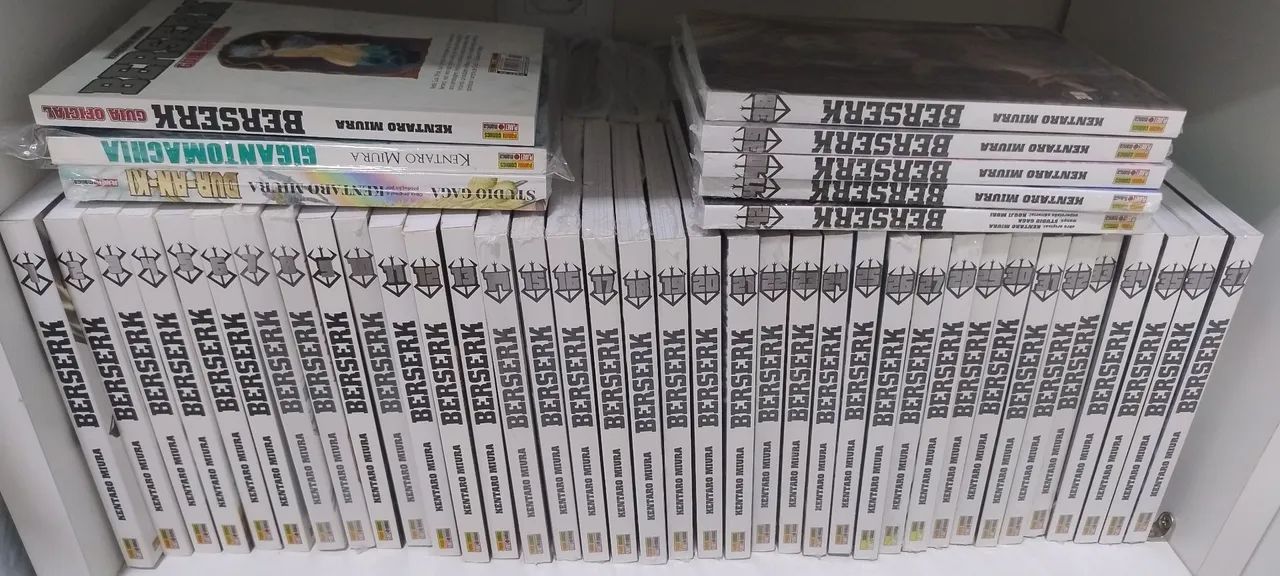 Mangá Coleção Completa Berserk - 42 Volumes - Edição de Luxo