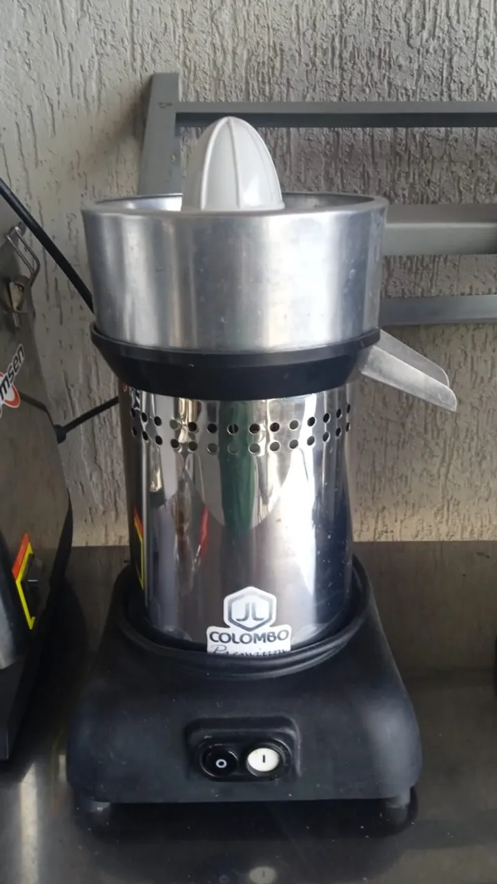 Espremedor De Laranja Profissional 1/2cv Bivolt Colombo