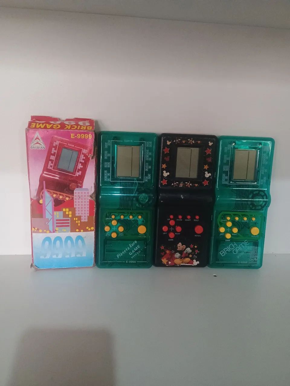 Lote Mini Game Portátil - E-9999