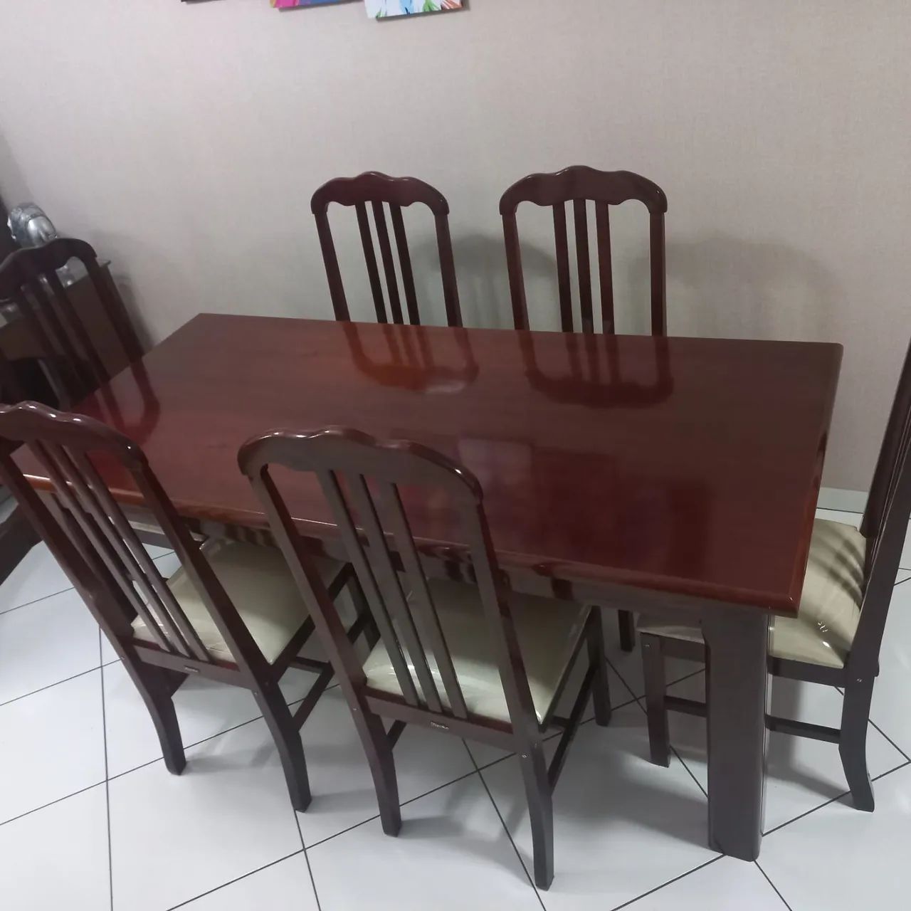 Mesa de Jantar em Madeira Maciça com assento em tecido linho