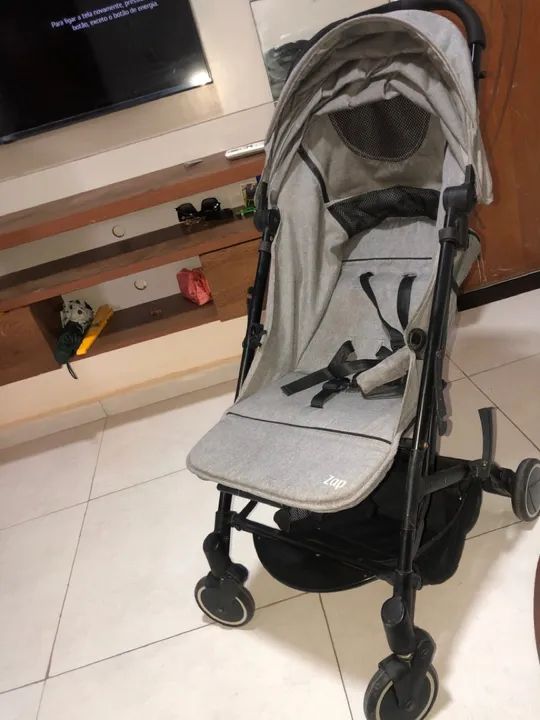 Carrinho de Bebê Dobrável e Leve - Foto 4