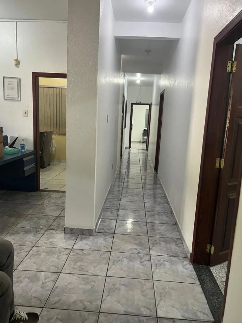 Aluga-se Casa 335 m2 - Empresa, Prefeitura Interior - Parque 10
