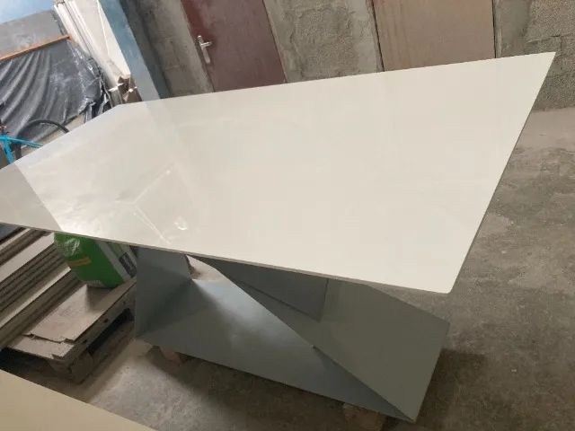 Mesa em tampo de porcelanato - Foto 2