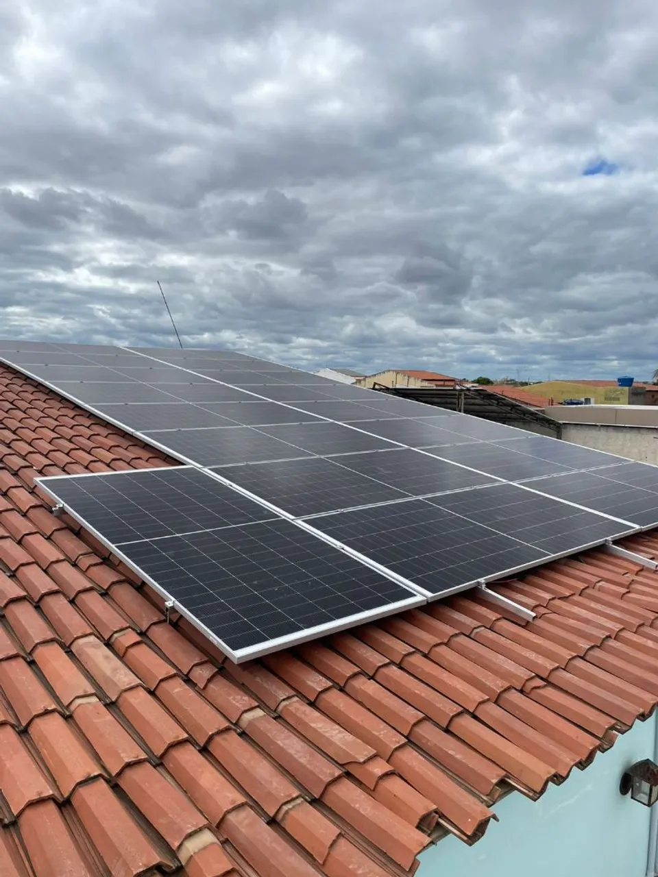 INSTALAÇÃO E MANUTENÇÃO DE SISTEMA SOLAR