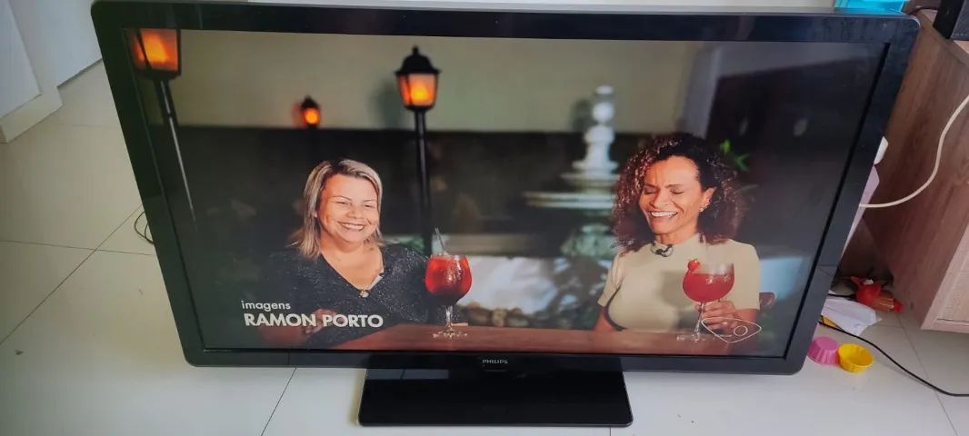 TV 50 Philips (NÃO É SMART) LCD