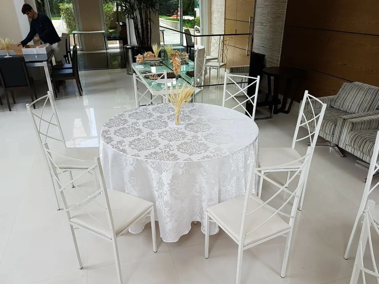 Locação de mesas e cadeiras para casamento 