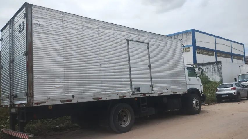 Volkswagen 13.180 motor X10 bomba injetora grande - Foto 2