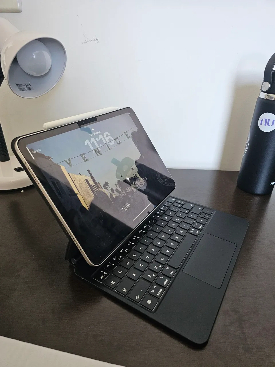 Magic Keyboard for iPad Pro 12.9?inch (4th generation) + Apple Magic Keyboard for iPad Pro 12.9?inch (4th generation) + Apple