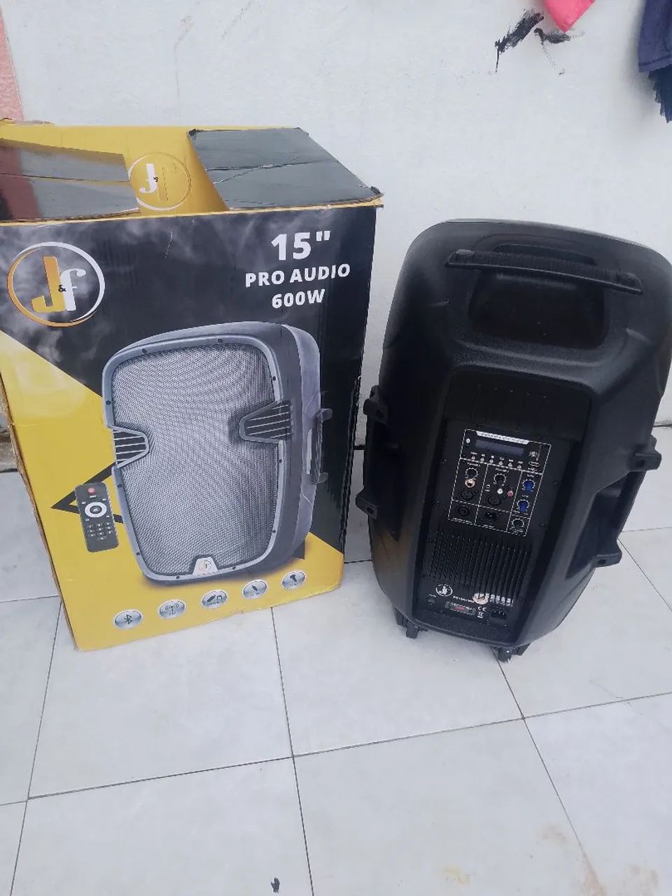Caixa de som JF 15 Pro Áudio 600w com FM,MP3,USB,SD, BLUETOOTH/CONTROLE REMOTO  - Foto 3