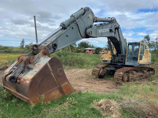 ESCAVADEIRA EC700 VENDA EM PEÇAS