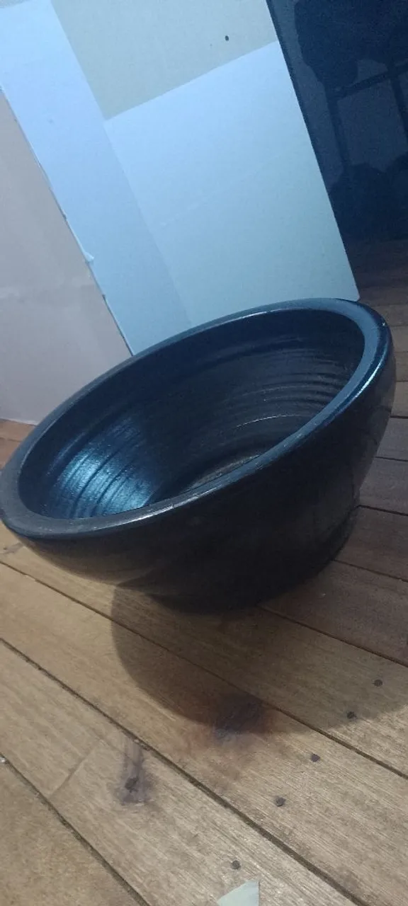 Vaso de cerâmica preto para jardim ou decoração