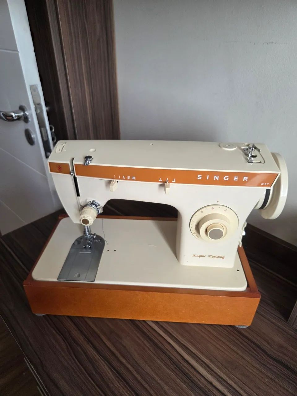 Máquina de Costura Singer