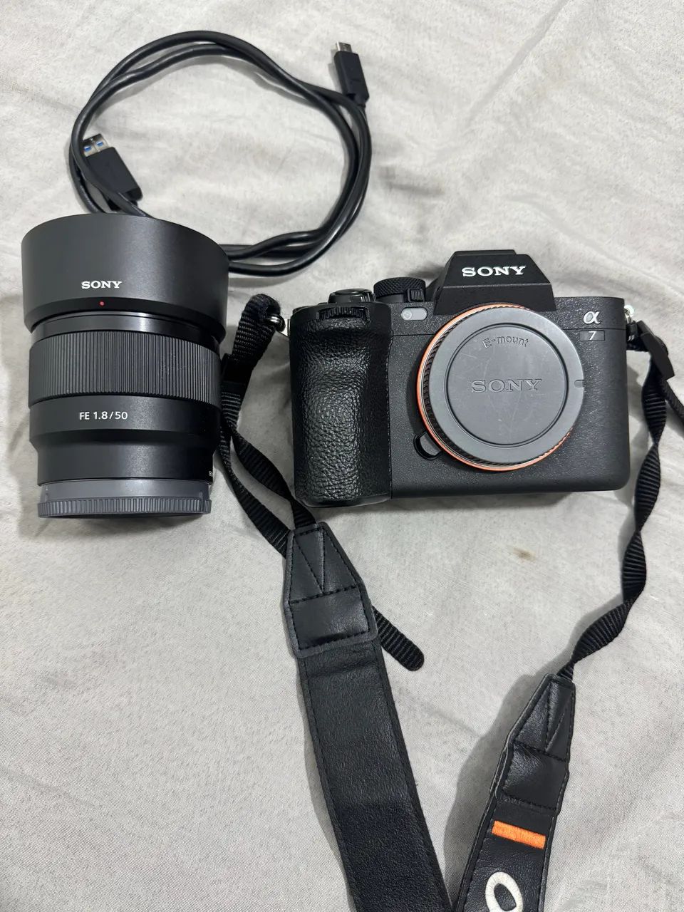 Vendo câmera fotográfica Sony a7 VI 64297909602818122