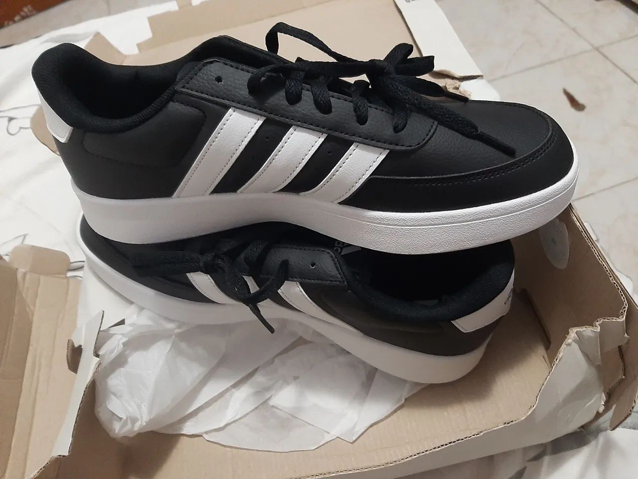 Adidas Court Bold - Preto e Branco