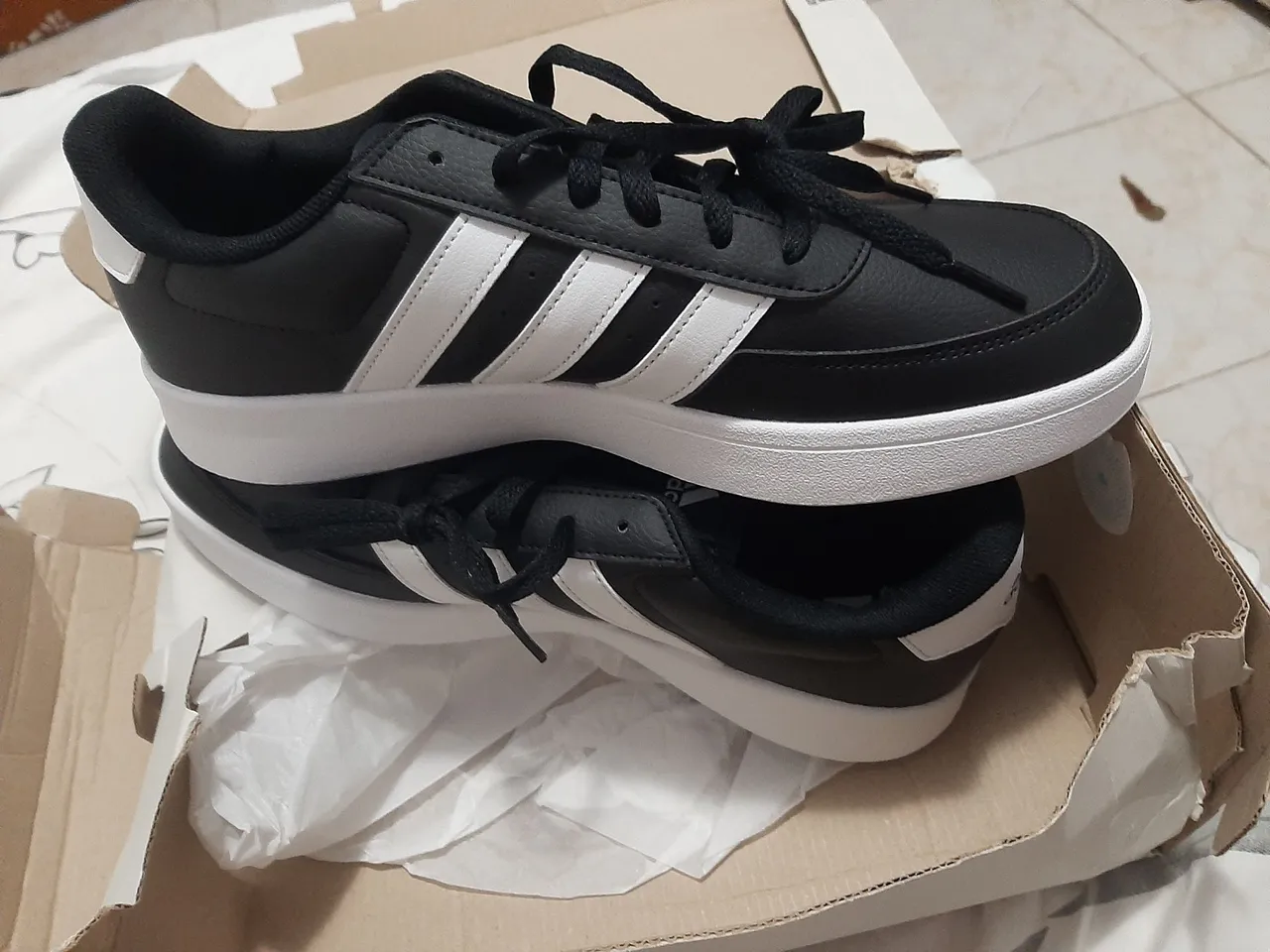 Adidas Court Bold - Preto e Branco