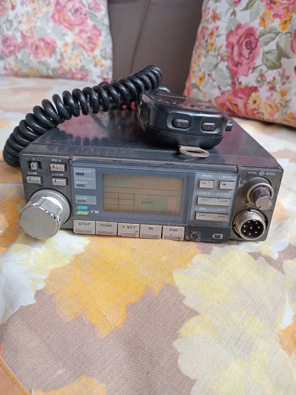 Rádio vhf/uhf yaesu ft-2700rh p/restaurar ou sucata 