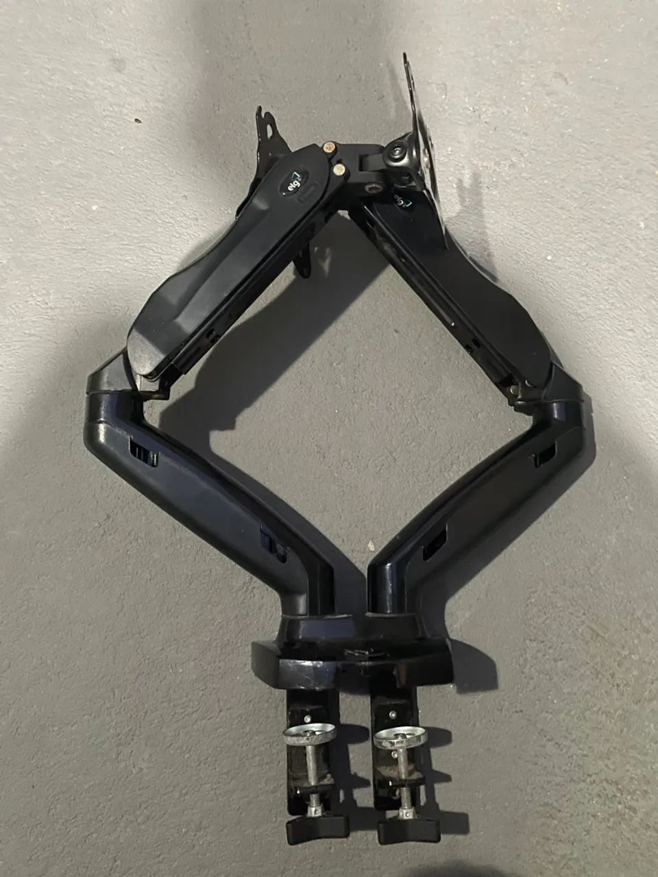 Suporte articulado elg para dois monitores 