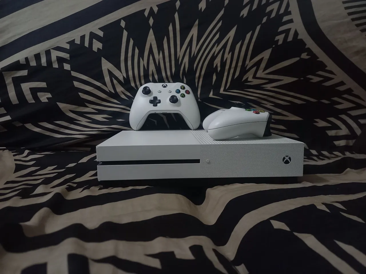 Xbox One S 1TB - Console Usado