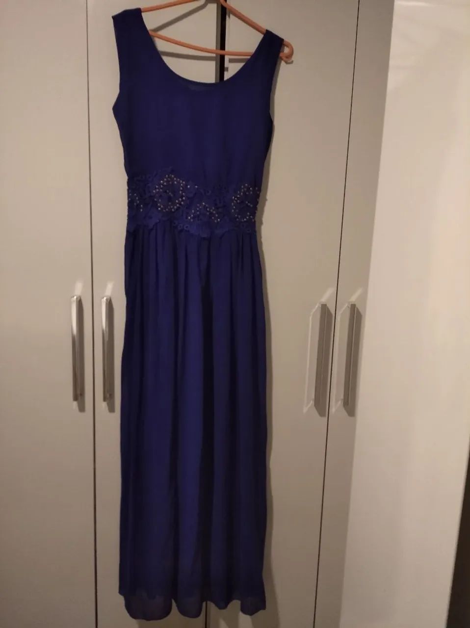 Vestido Longo Azul com Detalhes