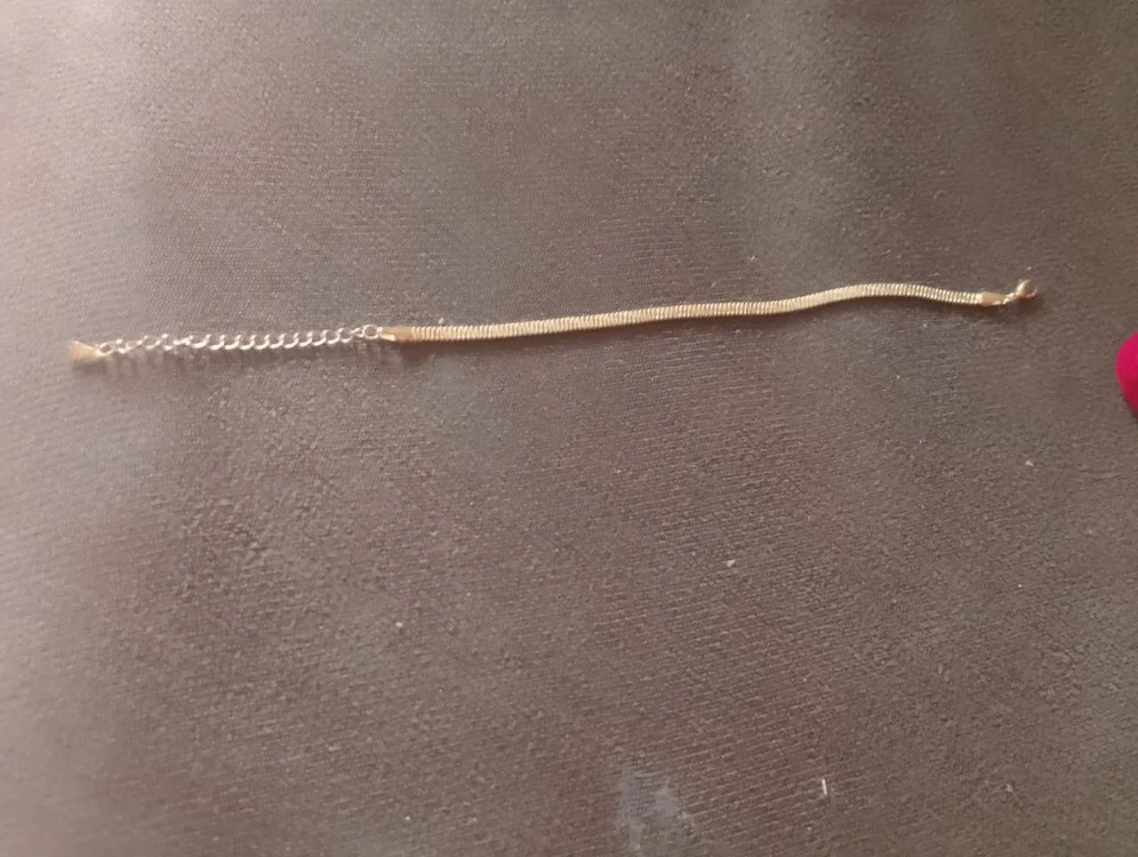 Pulseira de corrente fina dourada - Foto 3