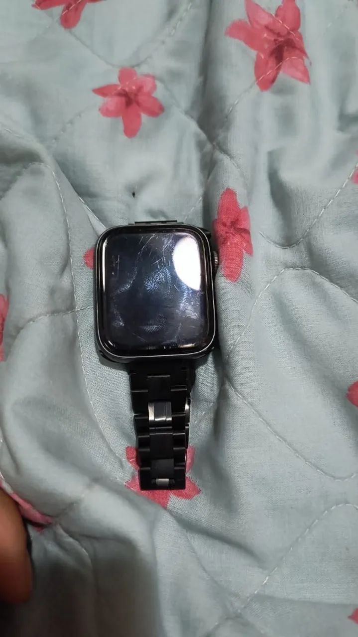 Apple Watch A2093 Series 5 
