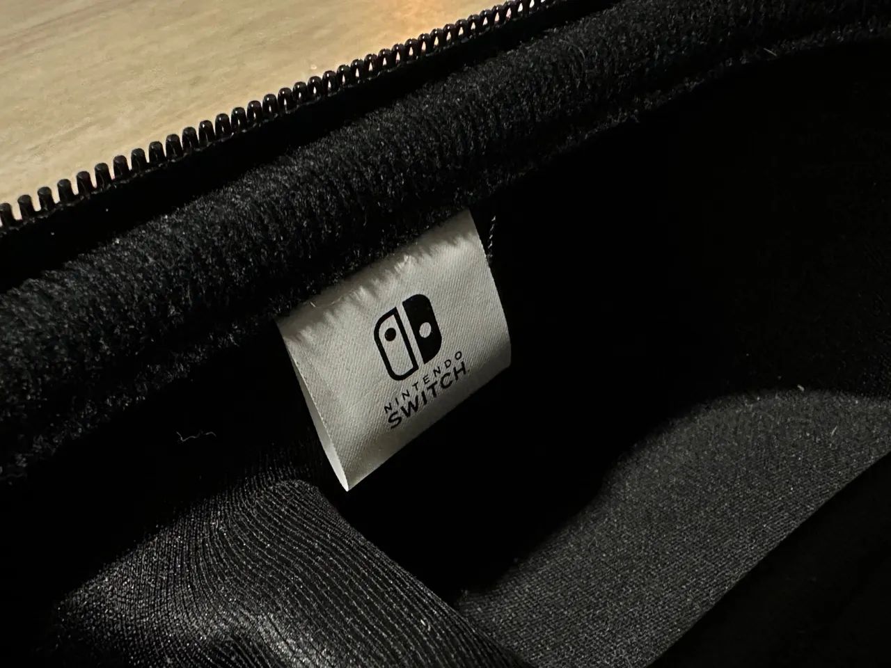 Maleta Nintendo Switch Original - Foto 3
