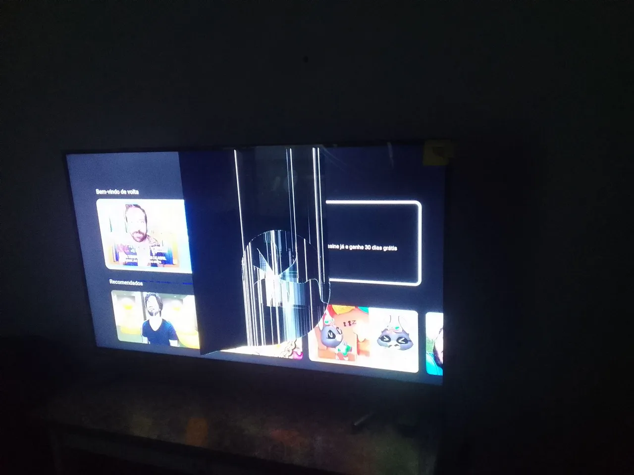 Tv smart toshiba trincado