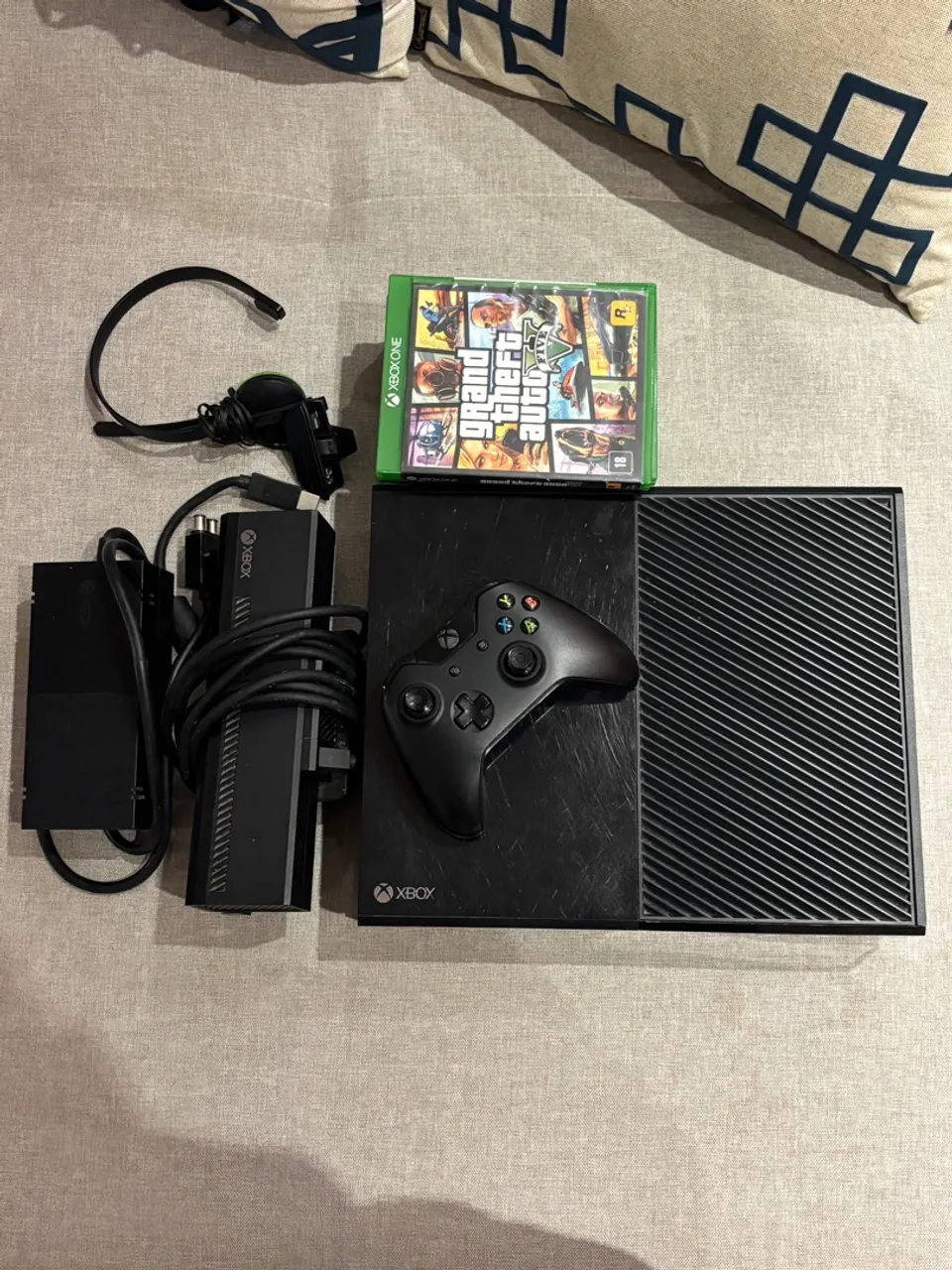 Xbox One + Acessórios!