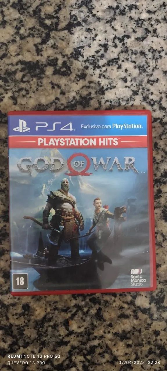Playstation 4 com God of War + 2 controles originais  - Foto 2