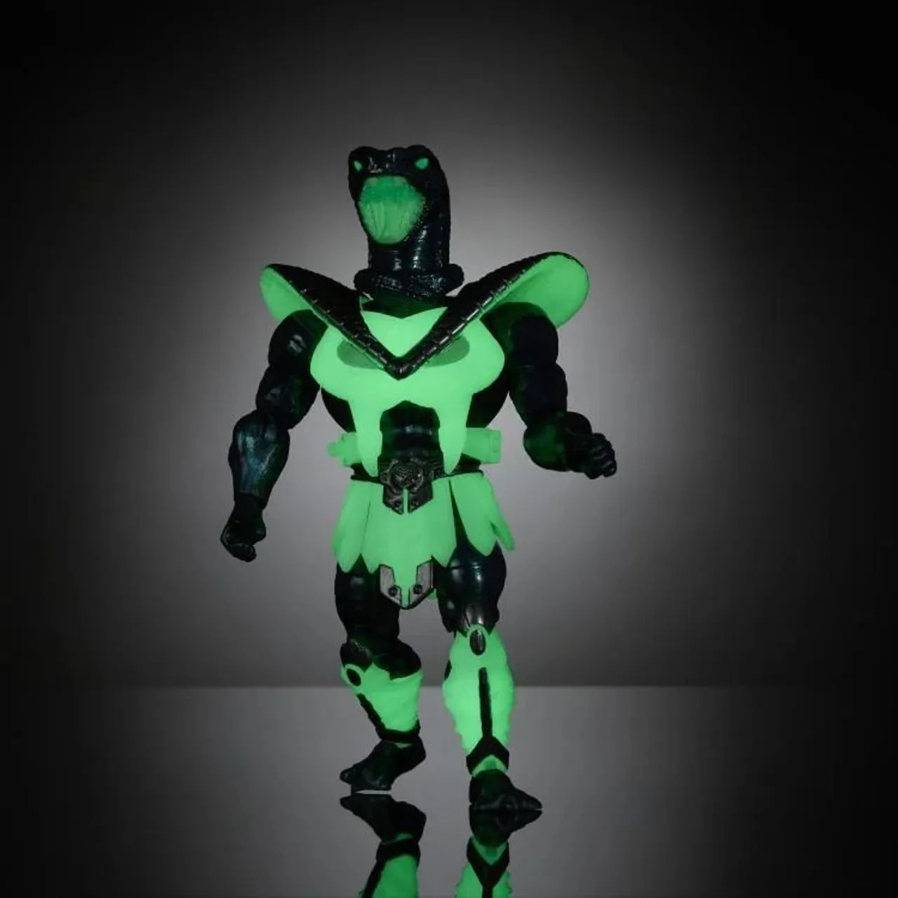 Masters of the Universe - Necro-Conda - Glow in the Dark - Hobbies