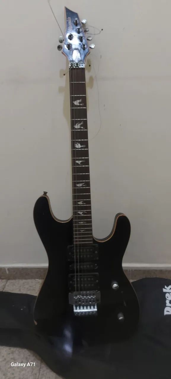 Guitarra Elétrica Preta