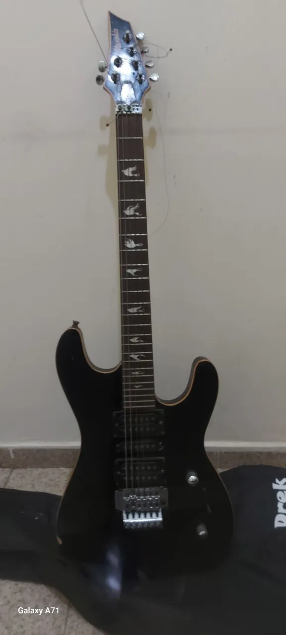 Guitarra Elétrica Preta