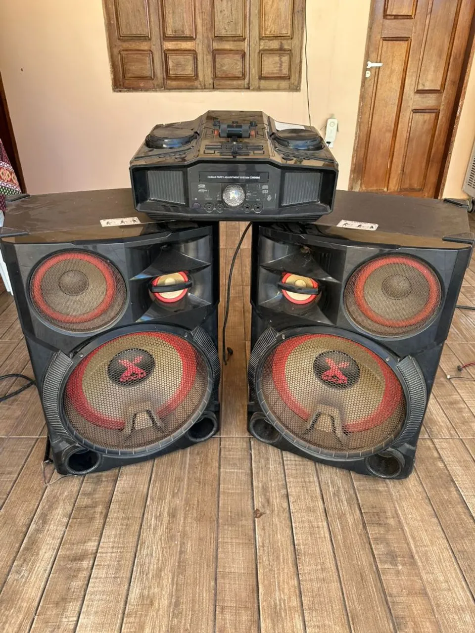 LG XBOOM CM *w