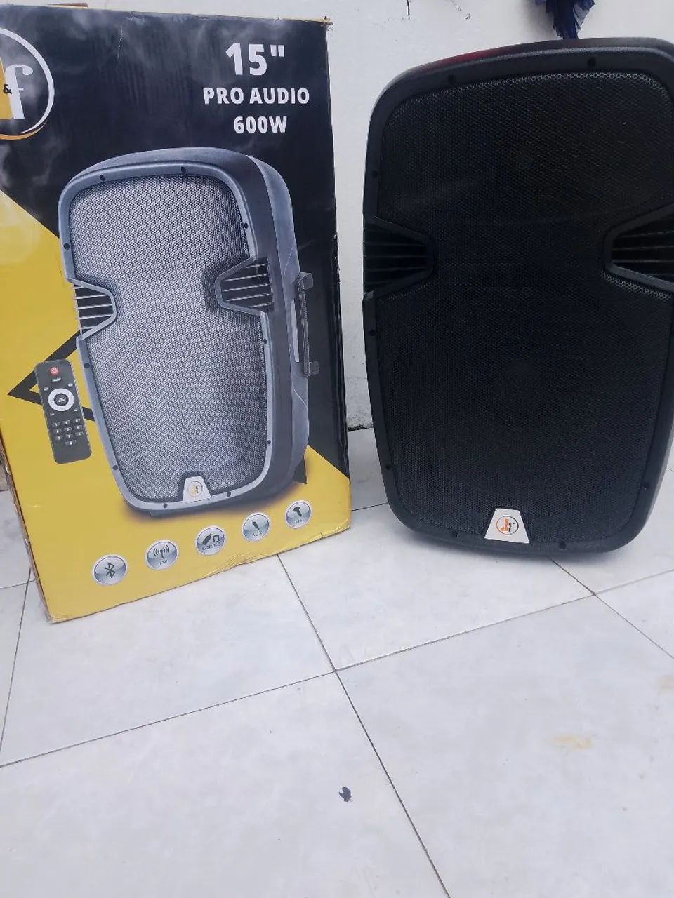 Caixa de som JF 15 Pro Áudio 600w com FM,MP3,USB,SD, BLUETOOTH/CONTROLE REMOTO  - Foto 4