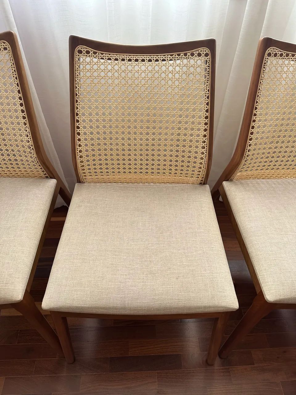 04 cadeiras com palhinha - Foto 2