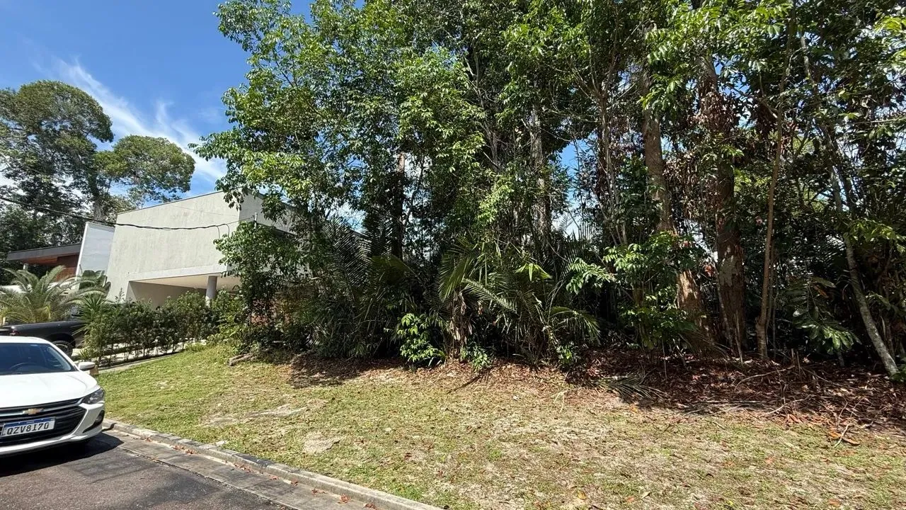 LOTE BEM LOCALIZADO NO ALPHAVILLE 2, COM 475M2, QUADRA C