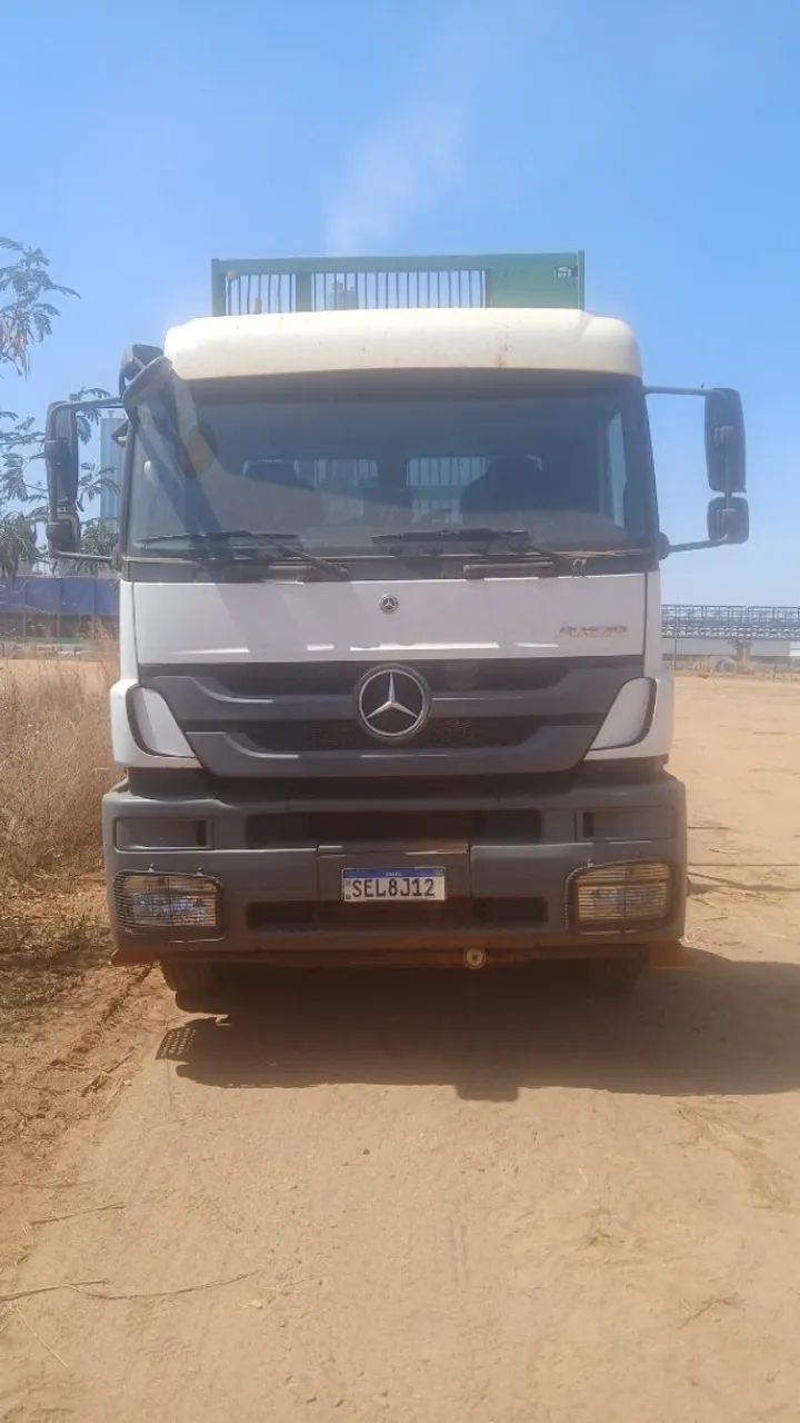 Caminhao MB Axor 3344 6X4 2023  - Foto 3