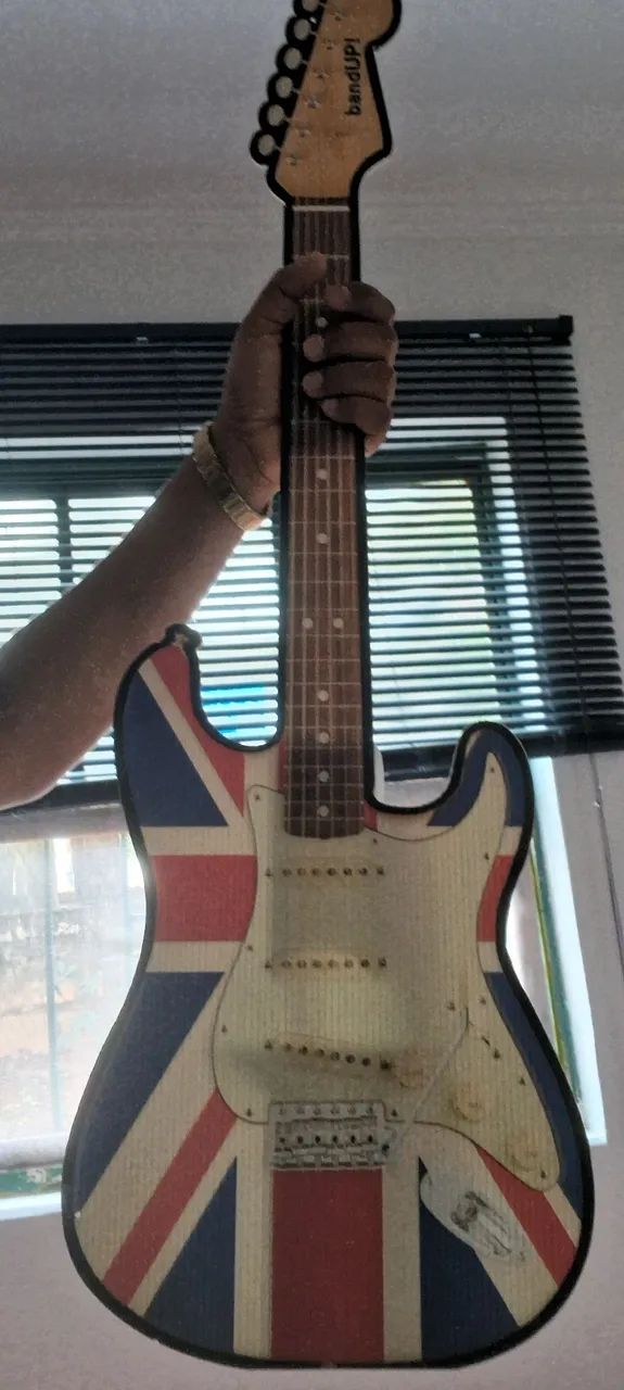 Guitarra enfeite com Design Britânico - Foto 2