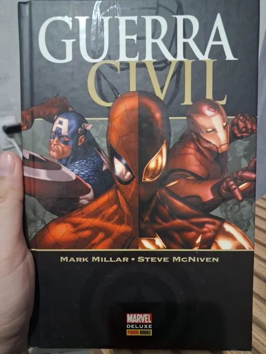 HQ Vingadores Guerra Civil - Capa Dura (Marvel Deluxe)