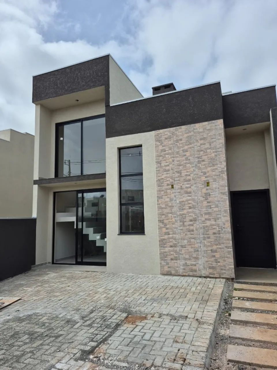 Excelente imovel no Condominio Genezio Borsato!