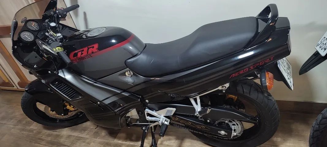 Vendo CBR 450,ano 1989 - Foto 3