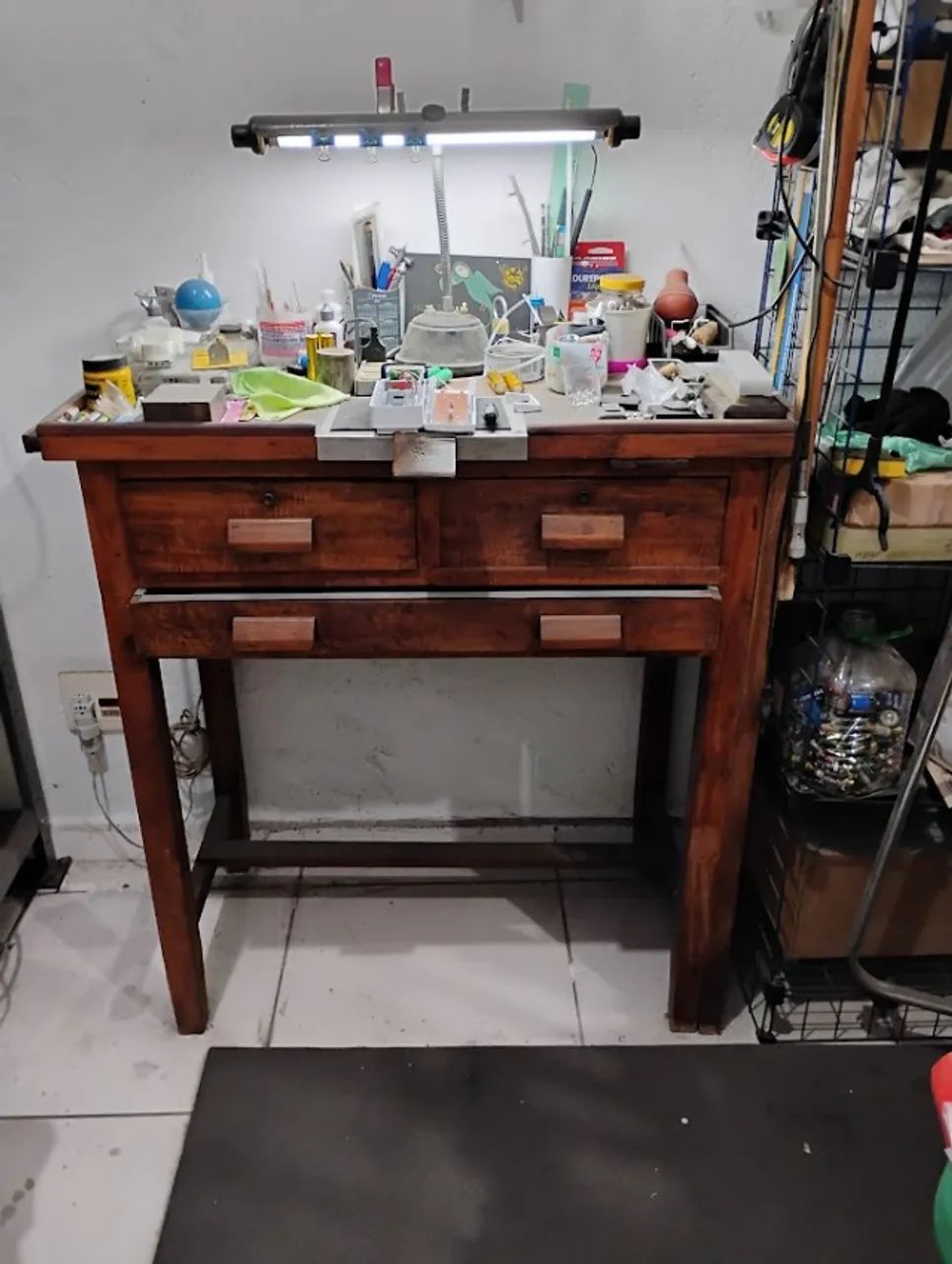 Bancada Para Cravador ou Ourives da decada dos anos 50 em perfeito estado.